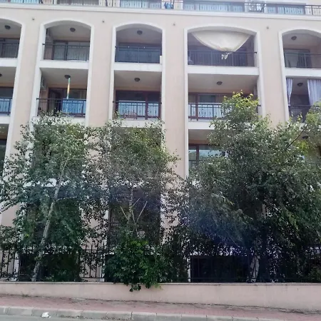 Студио 28 * 埃勒尼特