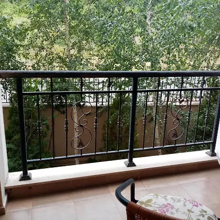 Студио 28 * 埃勒尼特